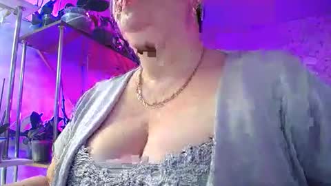 Lady Gloria online show from 01-12-26, 06:29