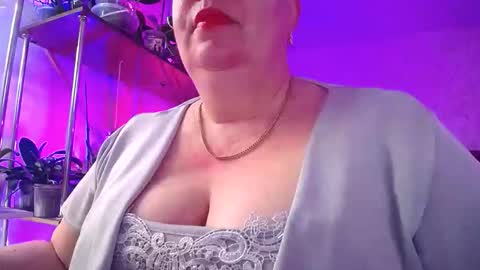 Lady Gloria online show from 02-23-26, 01:41