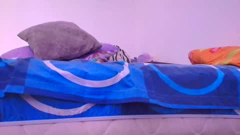 Snapshot of lady_godss chatting on 09-08-25, 06:07 Lady godss online show from 09-08-25, 06:07