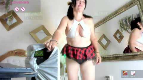 Snapshot of lady_hellen chatting on 05-13-26, 06:16 online show from 05-13-26, 06:16