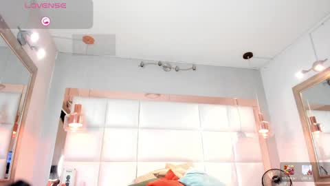Snapshot of lady_hellen chatting on 06-02-26, 07:05 online show from 06-02-26, 07:05