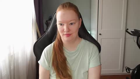 Snapshot of lady_inari chatting on 05-04-26, 09:16 Angelika online show from 05-04-26, 09:16