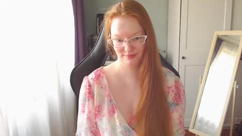 Snapshot of lady_inari chatting on 05-18-26, 04:29 Angelika online show from 05-18-26, 04:29