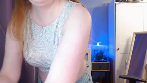Snapshot of lady_inari chatting on 05-27-26, 09:01 Angelika online show from 05-27-26, 09:01