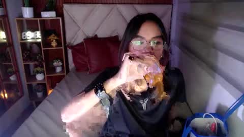 lady_mari69 online show from 03-13-26, 04:24