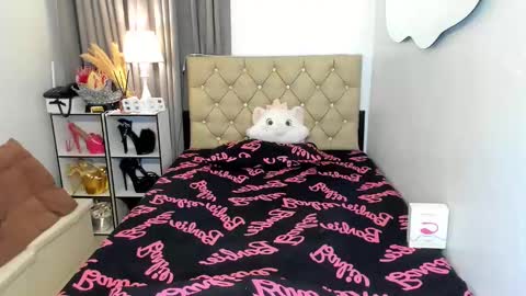 Snapshot of lady_moriseth chatting on 01-19-25, 08:29 lady_moriseth online show from 01-19-25, 08:29