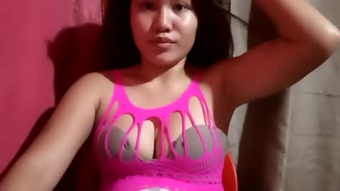 Snapshot of lady_rose19 chatting on 07-13-26, 04:32 kitty online show from 07-13-26, 04:32