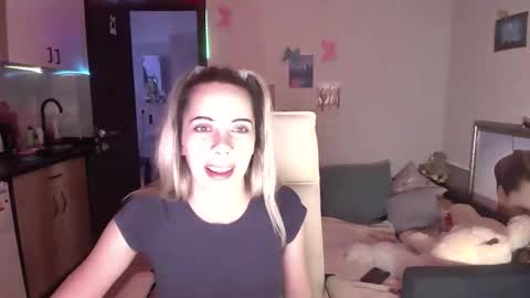 lady_smile69 online show from 11-13-25, 06:40