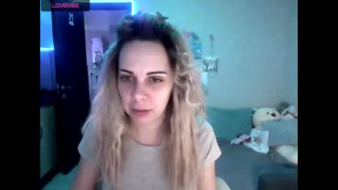 lady_smile69 online show from 02-01-26, 03:54