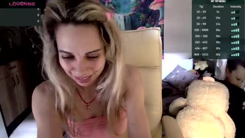 lady_smile69 online show from 07-19-26, 08:29