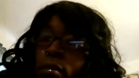 Snapshot of lady_suizid chatting on 11-13-25, 06:51 Kinky Karamel online show from 11-13-25, 06:51