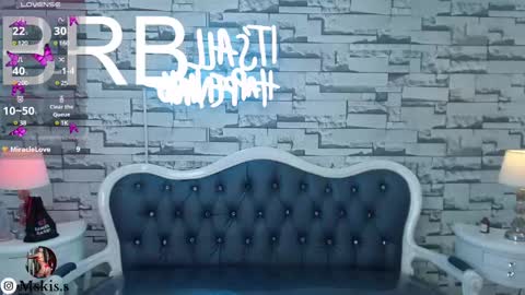 Lady Violet Bridgerton online show from 02-23-25, 01:13