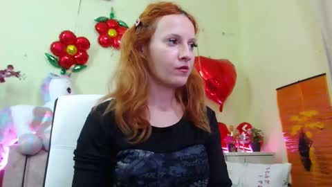 Sima Ladybigsmile online show from 02-19-25, 04:23