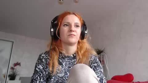 Sima Ladybigsmile online show from 11-07-25, 06:57