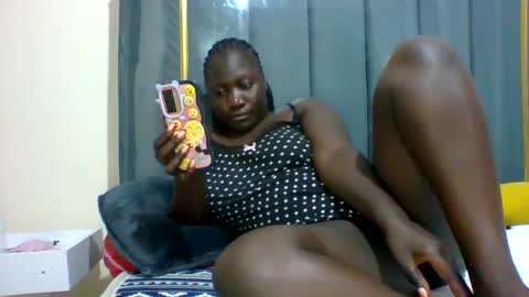 lindah32 online show from 12-23-24, 08:36