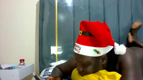 lindah32 online show from 12-25-24, 08:17