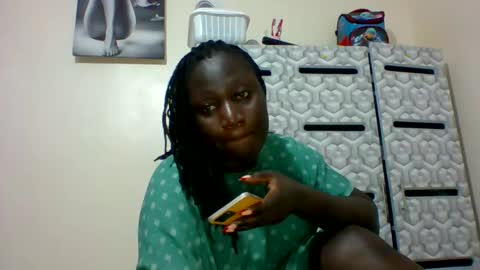 lindah32 online show from 12-31-24, 09:39