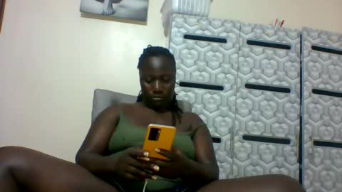 lindah32 online show from 01-07-25, 05:20