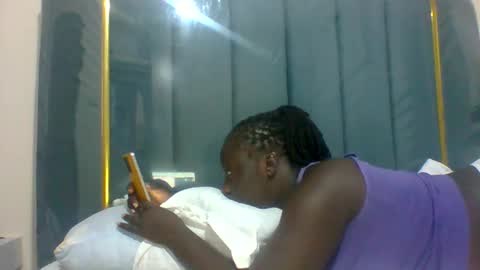 lindah32 online show from 01-20-25, 06:10