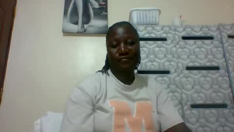 lindah32 online show from 01-22-25, 06:41