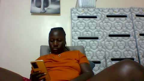 lindah32 online show from 01-23-25, 06:35