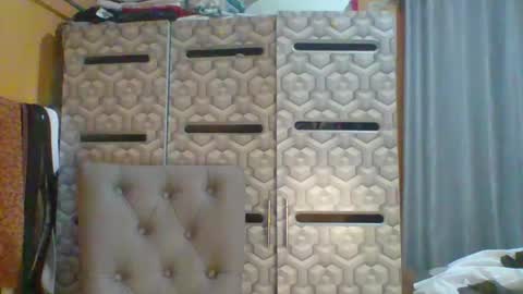 lindah32 online show from 07-10-26, 12:26