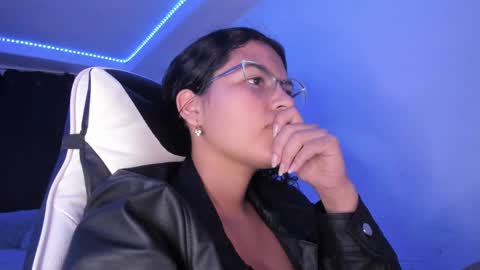  Lady  online show from 01-26-25, 11:29