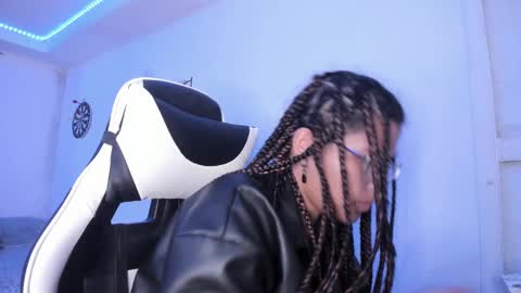  Lady  online show from 02-07-25, 03:01