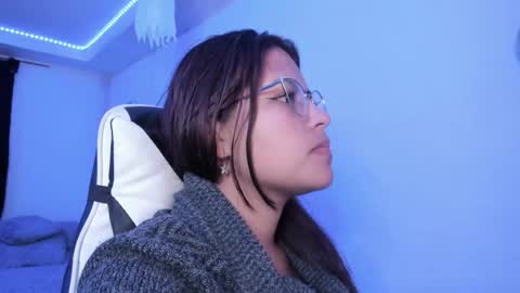  Lady  online show from 10-21-25, 01:50