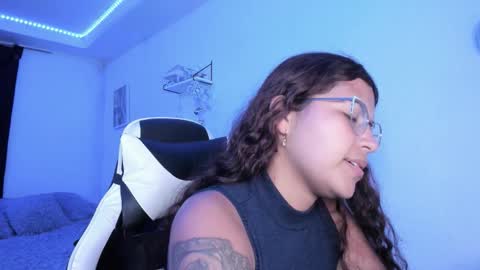  Lady  online show from 12-01-25, 02:16