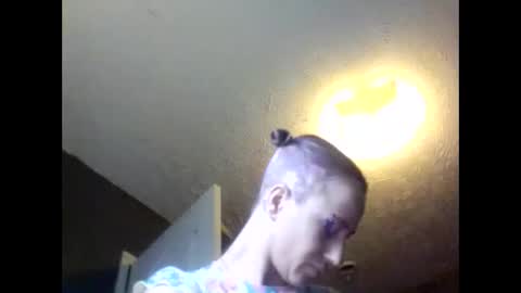 Snapshot of ladybug9097 chatting on 12-17-24, 08:43 RockStar Couple online show from 12-17-24, 08:43