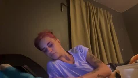 Snapshot of ladybug9097 chatting on 12-21-24, 07:45 RockStar Couple online show from 12-21-24, 07:45