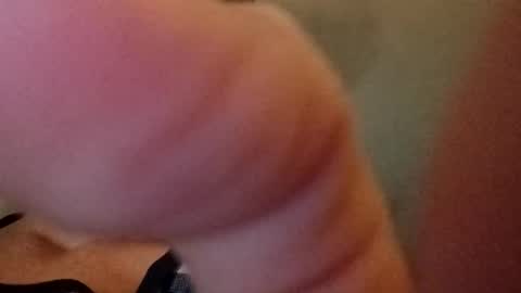 Snapshot of ladybug9097 chatting on 10-29-25, 08:32 RockStar Couple online show from 10-29-25, 08:32