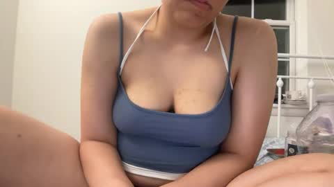 Snapshot of ladybuggg707 chatting on 06-13-26, 05:16 Ladybug online show from 06-13-26, 05:16