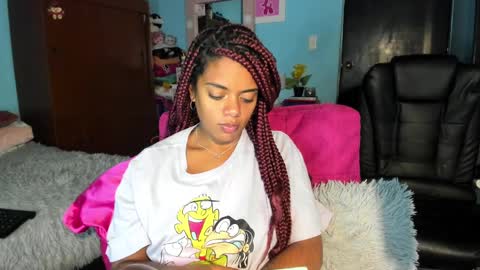 Snapshot of ladydanniela chatting on 12-05-24, 01:14 leidy daniela online show from 12-05-24, 01:14