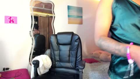 Snapshot of ladydanniela chatting on 01-17-25, 08:13 leidy daniela online show from 01-17-25, 08:13