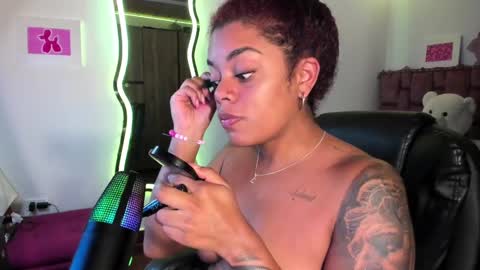 Snapshot of ladydanniela chatting on 01-31-25, 07:50 leidy daniela online show from 01-31-25, 07:50