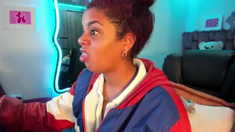 Snapshot of ladydanniela chatting on 02-05-25, 08:11 leidy daniela online show from 02-05-25, 08:11