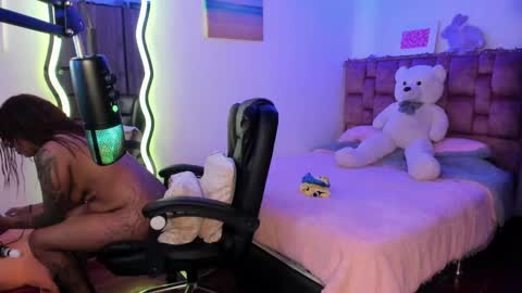 Snapshot of ladydanniela chatting on 02-11-25, 06:51 leidy daniela online show from 02-11-25, 06:51