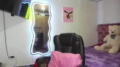 Snapshot of ladydanniela chatting on 02-04-26, 02:06 leidy daniela online show from 02-04-26, 02:06