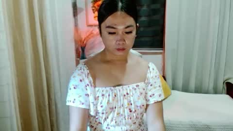 Snapshot of ladyfox_95 chatting on 11-02-25, 02:03 ask me online show from 11-02-25, 02:03