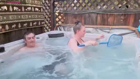 Snapshot of ladykiva_n_hubz chatting on 10-25-25, 01:02 ladykiva_n_hubz online show from 10-25-25, 01:02