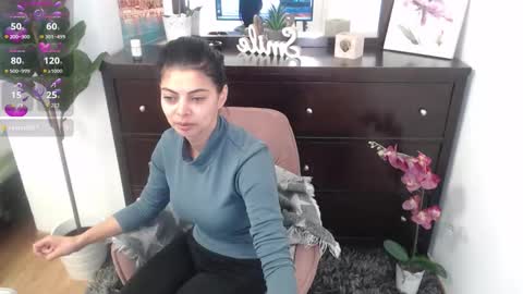 Lia online show from 02-11-26, 05:56