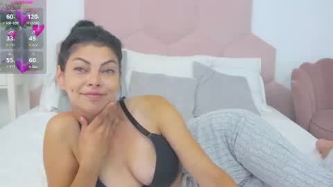 Snapshot of ladyliia chatting on 07-20-26, 04:05 Lia online show from 07-20-26, 04:05