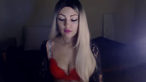 Snapshot of ladymoonlight8 chatting on 01-18-25, 02:12 Monika online show from 01-18-25, 02:12