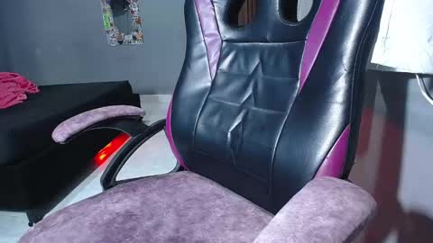 ladynemesis00 online show from 10-20-25, 05:35