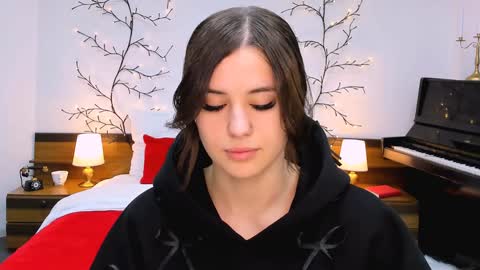 Snapshot of ladyofcandy chatting on 01-31-25, 06:02 Amelia online show from 01-31-25, 06:02