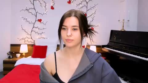Snapshot of ladyofcandy chatting on 02-26-25, 11:52 Amelia online show from 02-26-25, 11:52