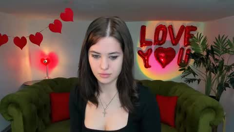 Snapshot of ladyofcandy chatting on 03-08-25, 05:49 Amelia online show from 03-08-25, 05:49