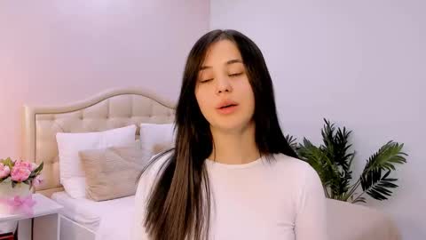 Snapshot of ladyofcandy chatting on 09-11-25, 01:22 Amelia online show from 09-11-25, 01:22